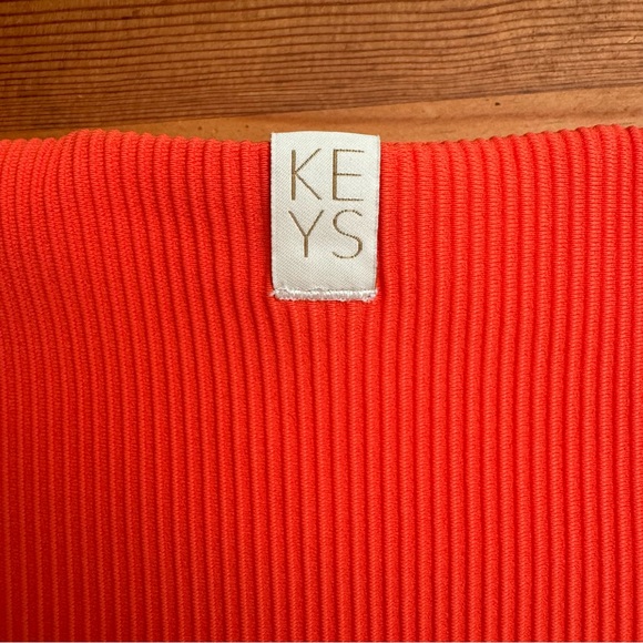 EUC Athleta x Alicia Keys Athletic Wear Set, Jewel Orange, 1X Top & XL Bottoms - Picture 11 of 12